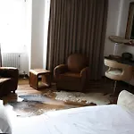Hotel Elements