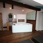 Hotel Elements
