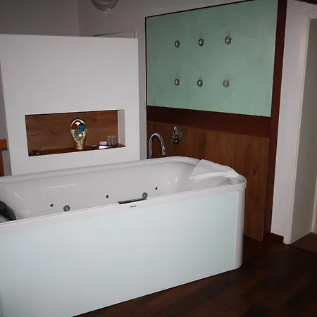 Elements 3* Ratyzbona